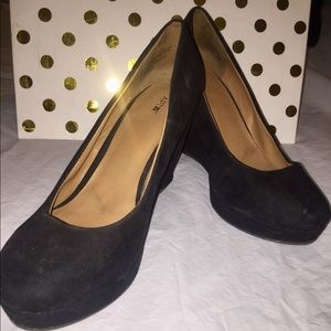 APT 9 Black Wedges